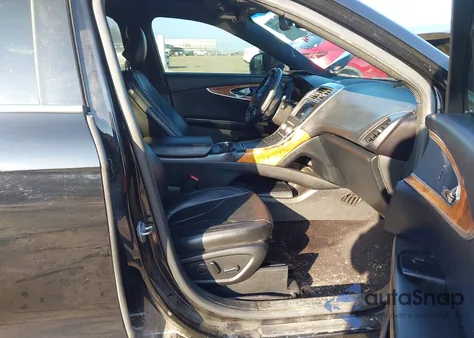 2016 Lincoln Mkx Reserve z USA, uszkodzony, nr VIN 2LMTJ6LR9GBL88703